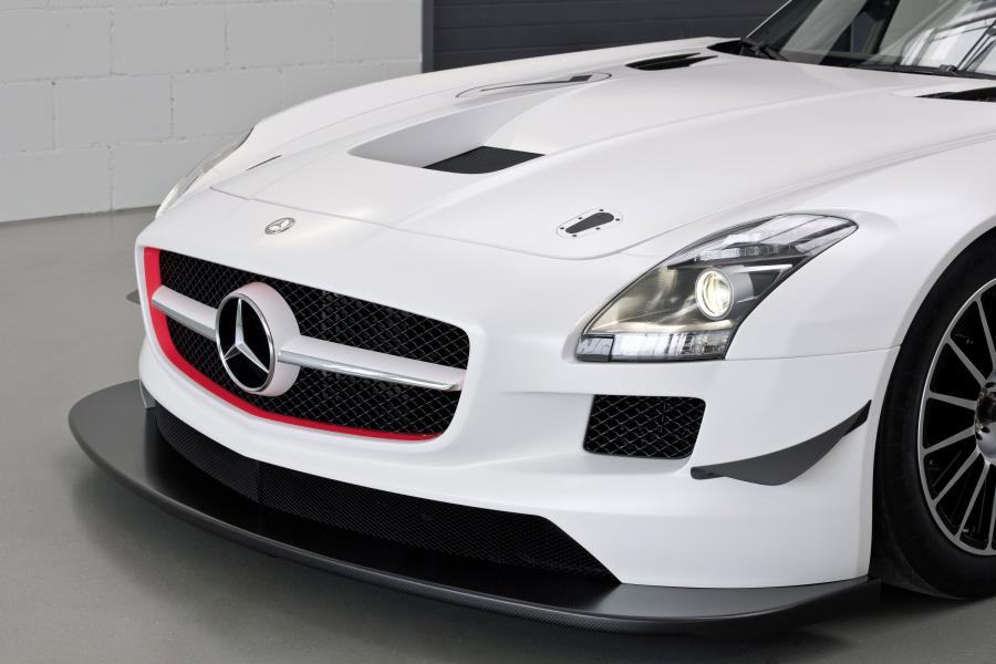  Mercedes-Benz SLS AMG GT3 2010 года  (фото 7 из 47)